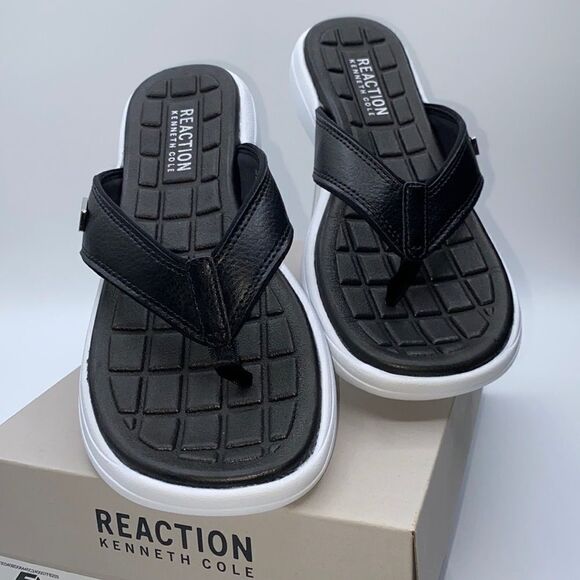 Kenneth Cole Reaction Four Thong Sandals - Picture 1 of 8